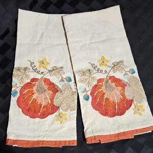 NWOT Autumn Pumpkin Embroidered Towels